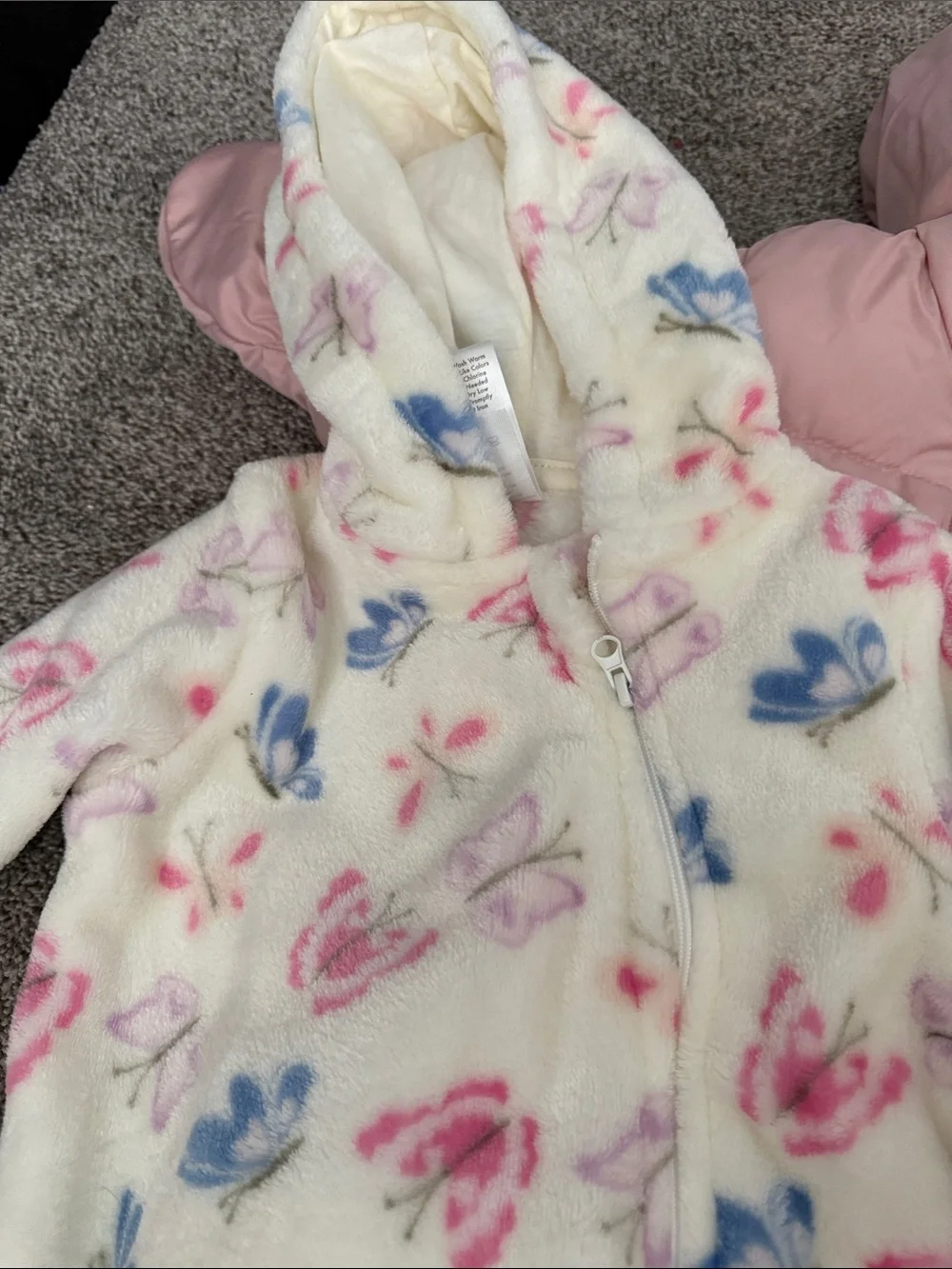 Size 6 months one piece snow/winter suits